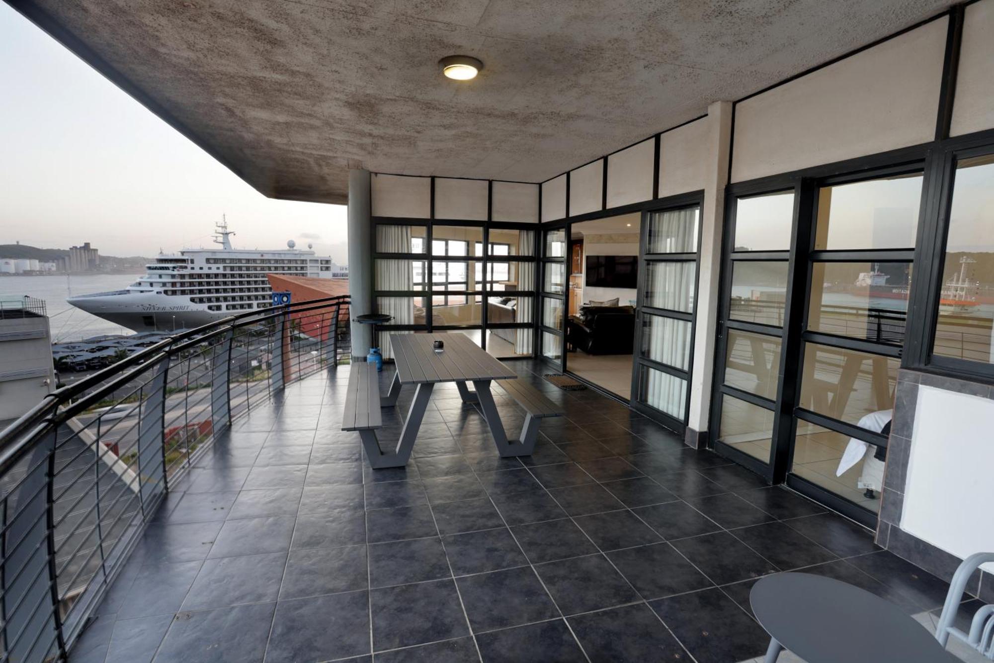 Stay At The Point - Peaceful Plentiful Penthouse ダーバン エクステリア 写真